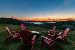 Table Rock Lake Views, Double Sided Fireplace, Free Attraction Tickets, Air Hockey